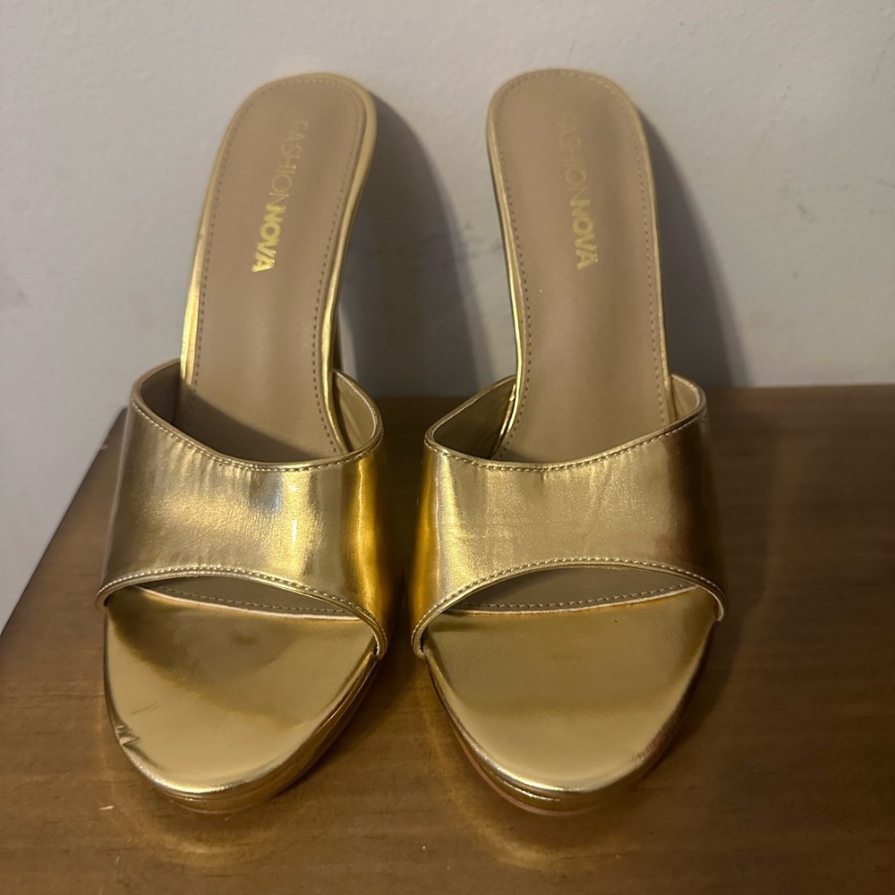 Gold mules